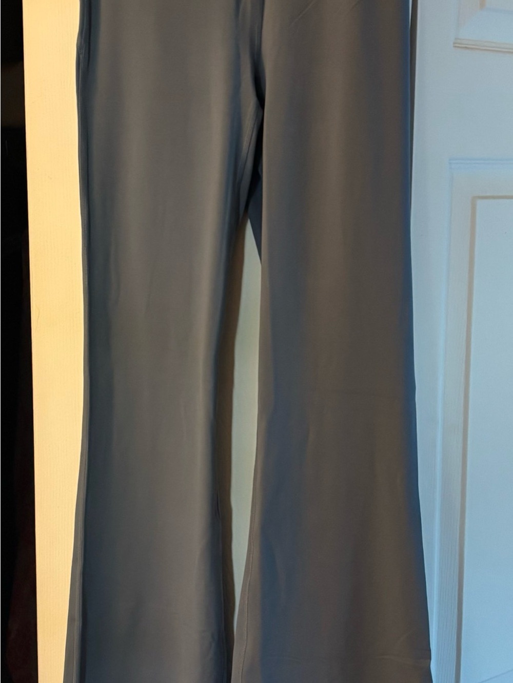 lululemon Groove Nulu HR Flared Pant Regular 32.5 inseam Steel Blue New!! size 6 - Picture 2 of 3